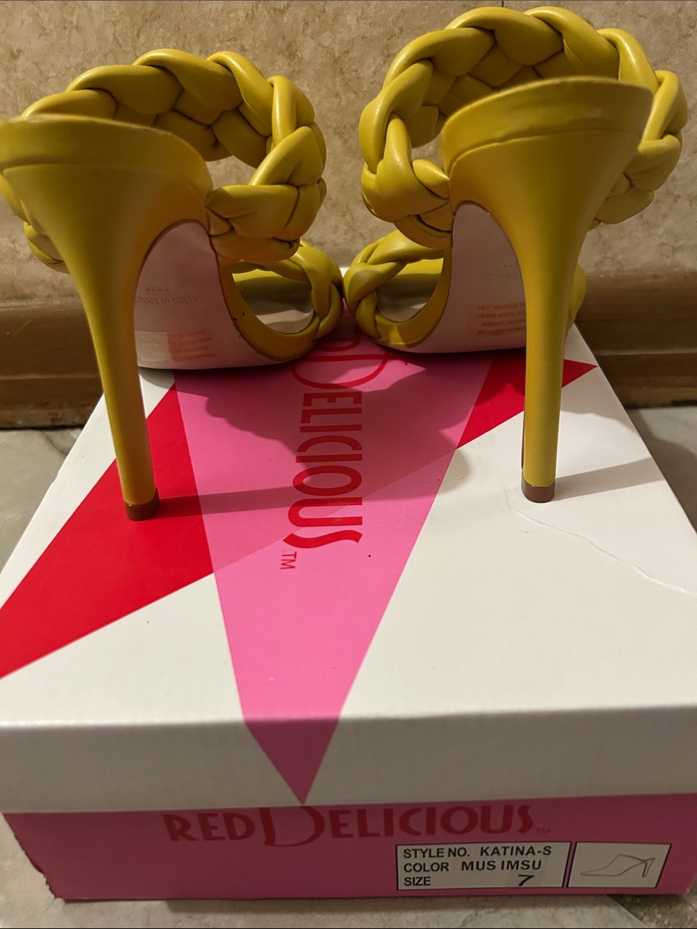 Steve Madden Yellow Braided Double-Strap Slide Mules - Picture 2 of 5